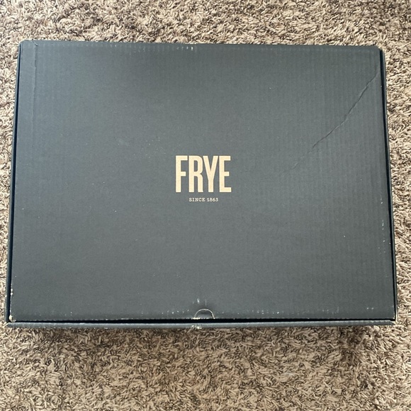 FRYE Women's Extended Calf Melissa Button Back Zip Tall Boots 8M BRAND NEW!! - Picture 6 of 13